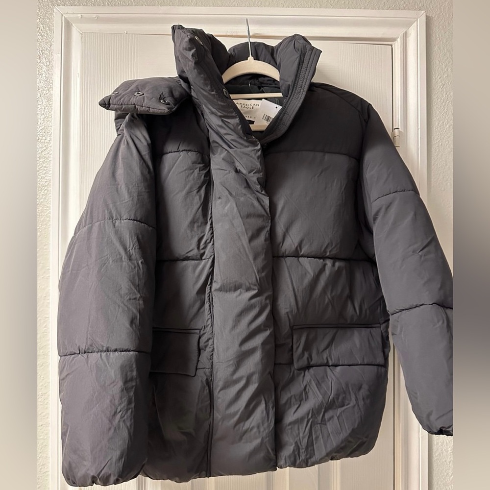 American Eagle Oversized Puffer Jacket Size XS/S NWT